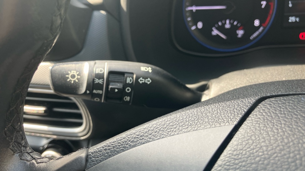 Hyundai KONA 1.0T GDi Blue Drive Premium 5dr Petrol Hatchback - Image 24