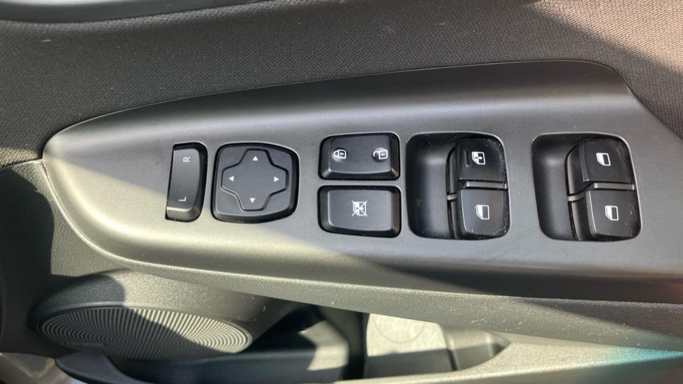 Hyundai KONA 1.0T GDi Blue Drive Premium 5dr Petrol Hatchback - Image 36
