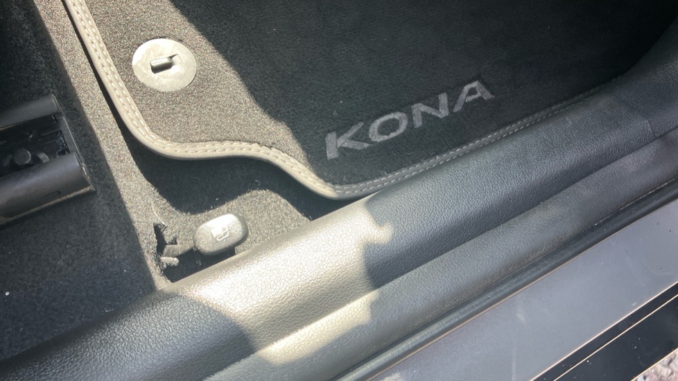 Hyundai KONA 1.0T GDi Blue Drive Premium 5dr Petrol Hatchback - Image 39