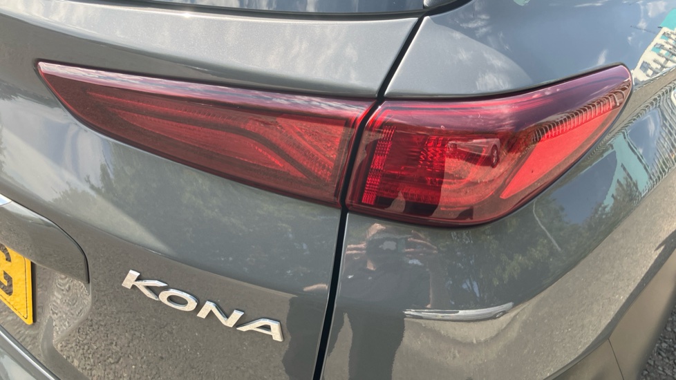 Hyundai KONA 1.0T GDi Blue Drive Premium 5dr Petrol Hatchback - Image 50