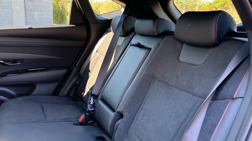 Hyundai TUCSON 1.6T 239 Hybrid N Line Edition 5dr Auto Hybrid Estate - Image 16