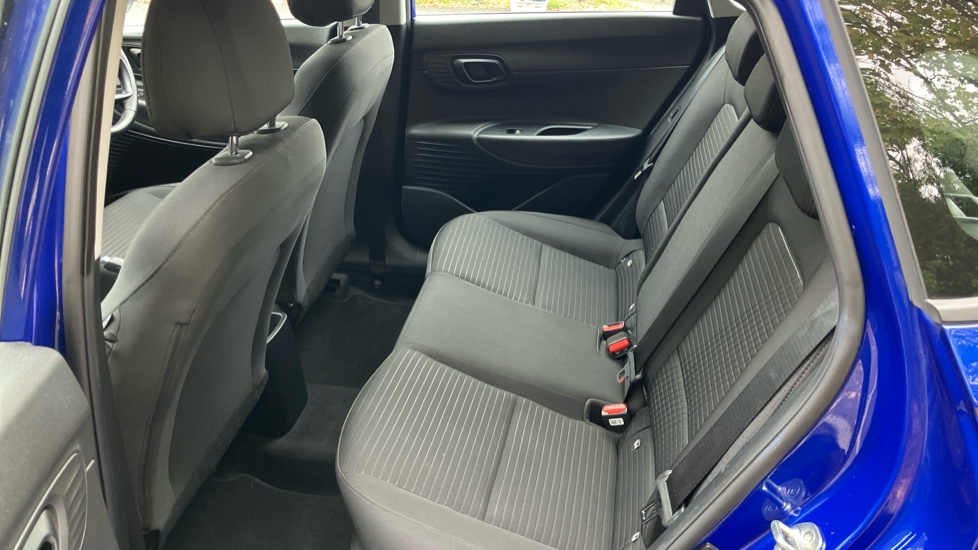 Hyundai i20 1.0T GDi Element 5dr Petrol Hatchback - Image 16