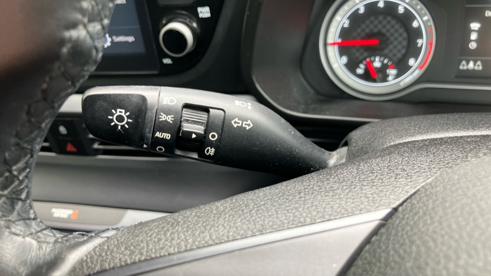 Hyundai i20 1.0T GDi Element 5dr Petrol Hatchback - Image 26