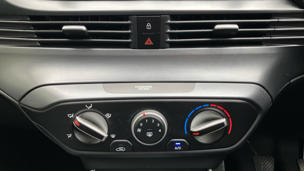 Hyundai i20 1.0T GDi Element 5dr Petrol Hatchback - Image 28