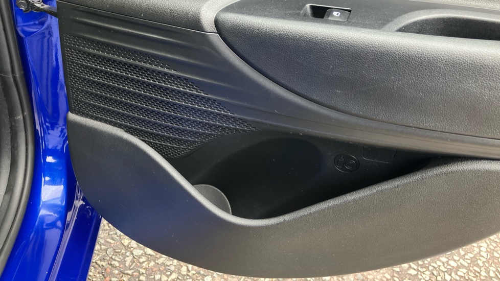 Hyundai i20 1.0T GDi Element 5dr Petrol Hatchback - Image 40