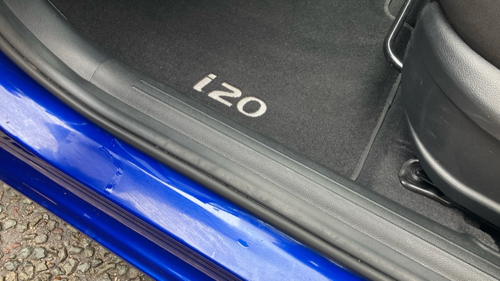 Hyundai i20 1.0T GDi Element 5dr Petrol Hatchback - Image 45