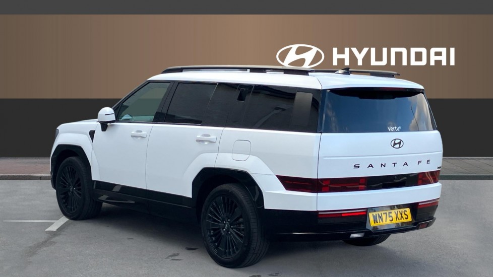 Hyundai SANTA FE 1.6 TGDi Hybrid Calligraphy 5dr 4WD Auto Hybrid Estate - Image 2