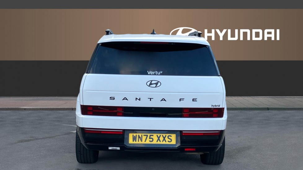 Hyundai SANTA FE 1.6 TGDi Hybrid Calligraphy 5dr 4WD Auto Hybrid Estate - Image 6