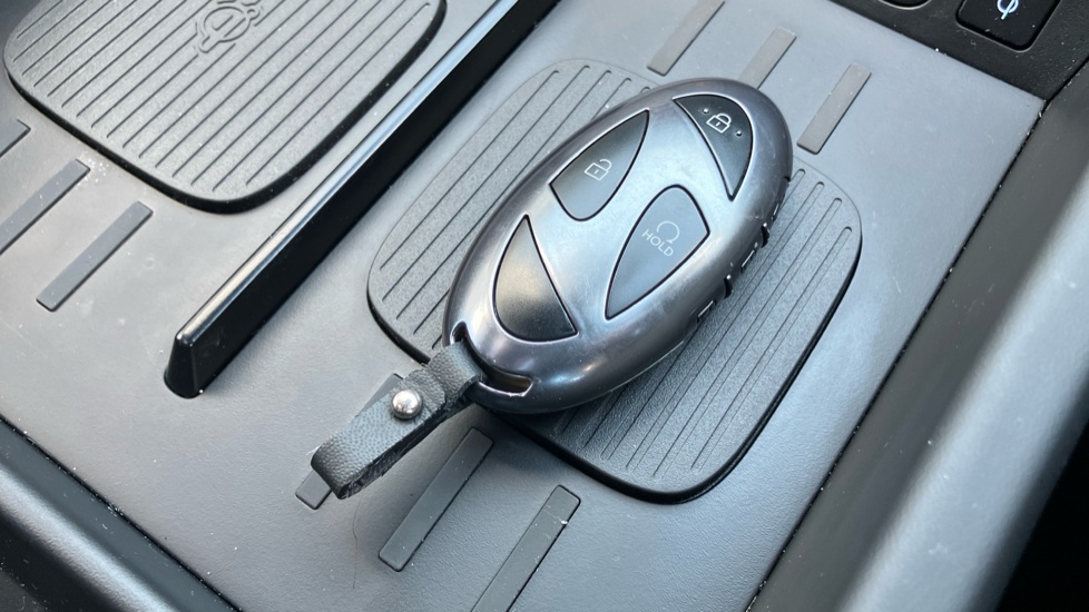 Hyundai SANTA FE 1.6 TGDi Hybrid Calligraphy 5dr 4WD Auto Hybrid Estate - Image 20