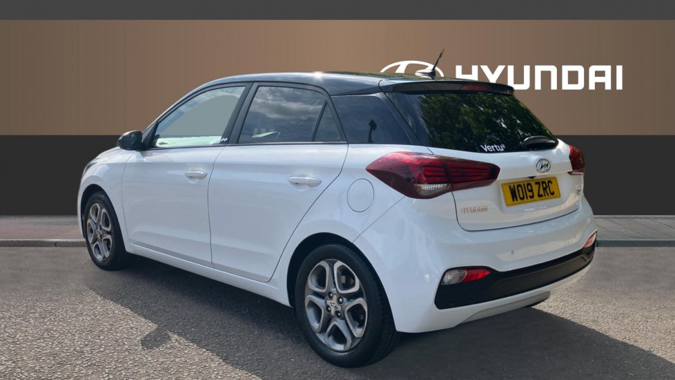 Hyundai i20 1.2 MPi Play 5dr Petrol Hatchback - Image 2