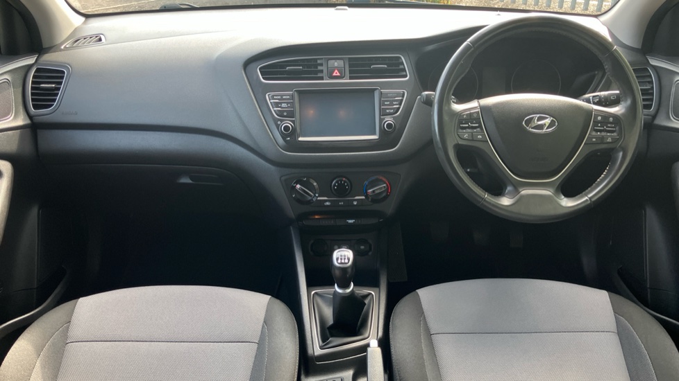 Hyundai i20 1.2 MPi Play 5dr Petrol Hatchback - Image 10