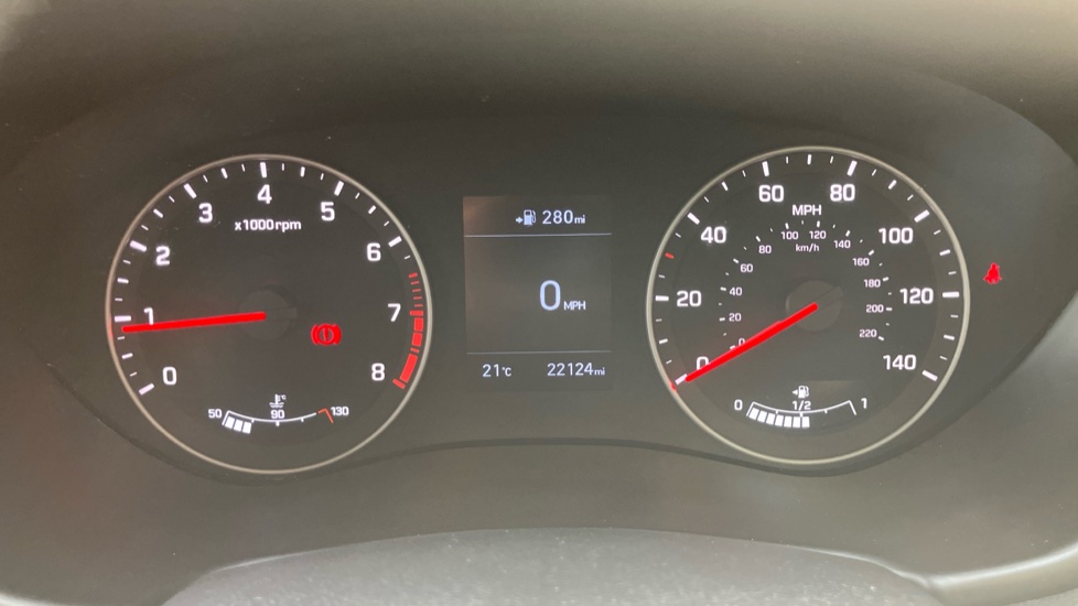 Hyundai i20 1.2 MPi Play 5dr Petrol Hatchback - Image 18