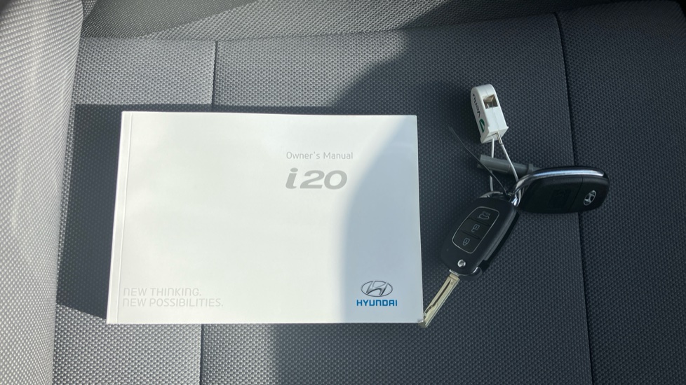 Hyundai i20 1.2 MPi Play 5dr Petrol Hatchback - Image 19