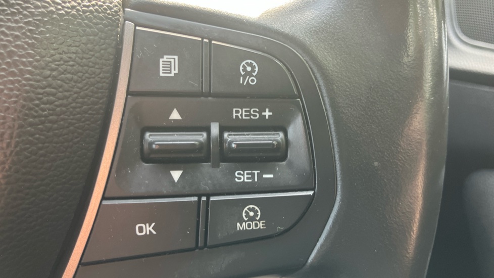 Hyundai i20 1.2 MPi Play 5dr Petrol Hatchback - Image 21