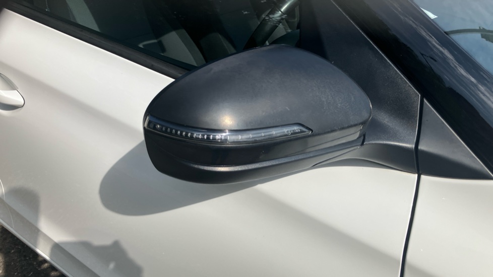 Hyundai i20 1.2 MPi Play 5dr Petrol Hatchback - Image 48