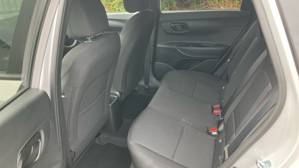 Hyundai i20 1.0T GDi 90 Black Line 5dr Petrol Hatchback - Image 16