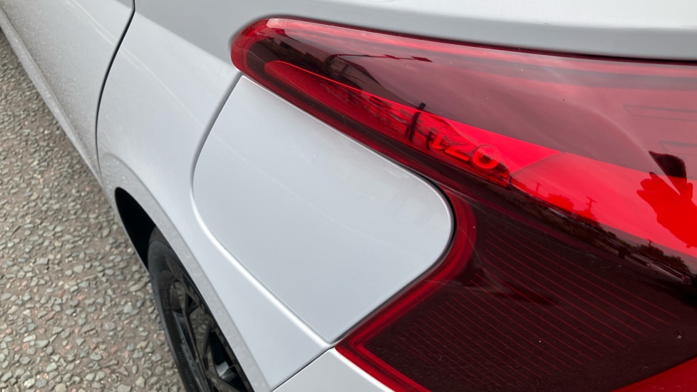 Hyundai i20 1.0T GDi 90 Black Line 5dr Petrol Hatchback - Image 50