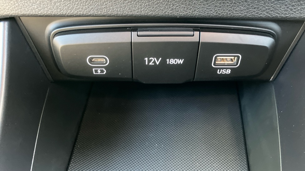 Hyundai i20 1.0T GDi 90 Black Line 5dr Petrol Hatchback - Image 29