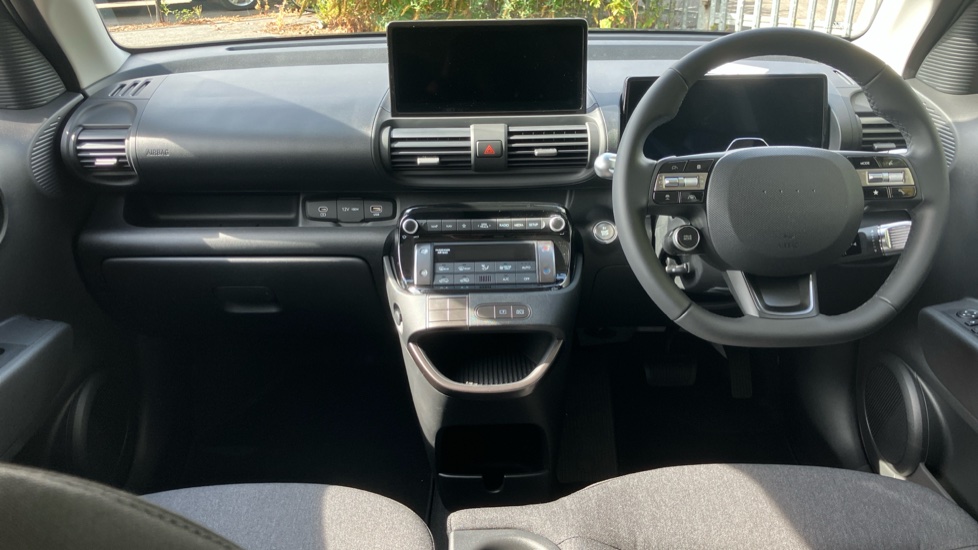 Hyundai INSTER 85kW 01 49kWh 5dr Auto Electric Hatchback - Image 10