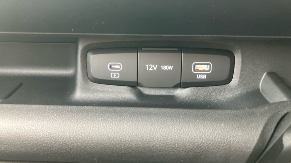 Hyundai INSTER 85kW 01 49kWh 5dr Auto Electric Hatchback - Image 33