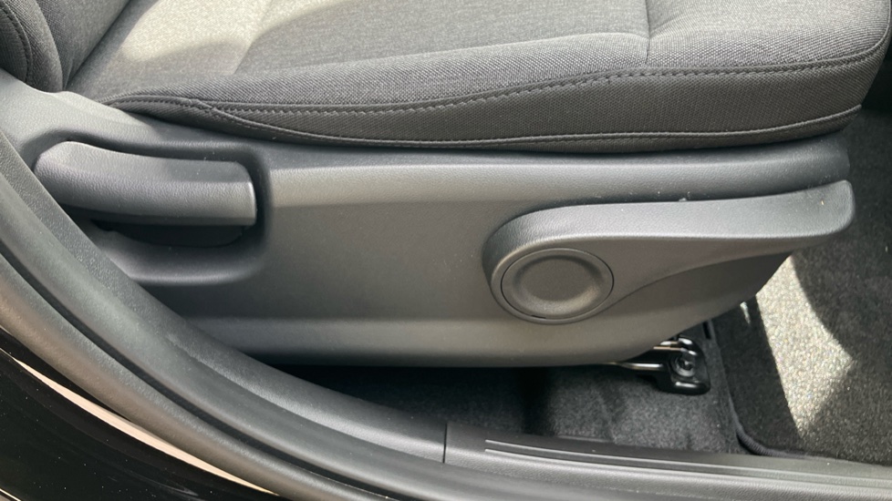 Hyundai INSTER 85kW 01 49kWh 5dr Auto Electric Hatchback - Image 40