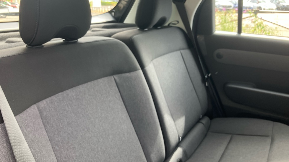 Hyundai INSTER 85kW 01 49kWh 5dr Auto Electric Hatchback - Image 43