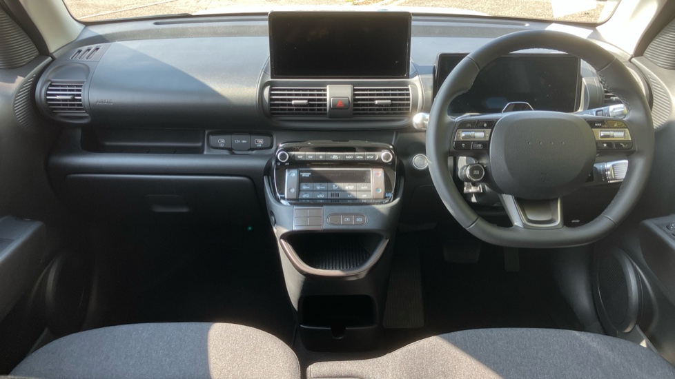 Hyundai INSTER 85kW 01 49kWh 5dr Auto Electric Hatchback - Image 10