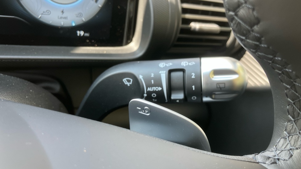 Hyundai INSTER 85kW 01 49kWh 5dr Auto Electric Hatchback - Image 24