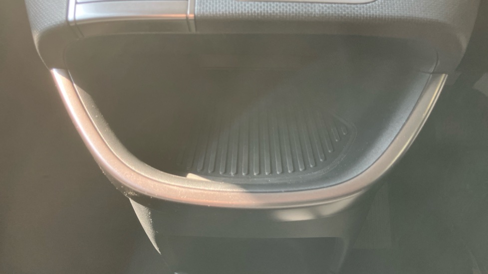 Hyundai INSTER 85kW 01 49kWh 5dr Auto Electric Hatchback - Image 32