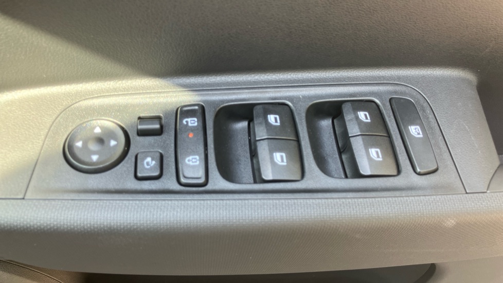 Hyundai INSTER 85kW 01 49kWh 5dr Auto Electric Hatchback - Image 39