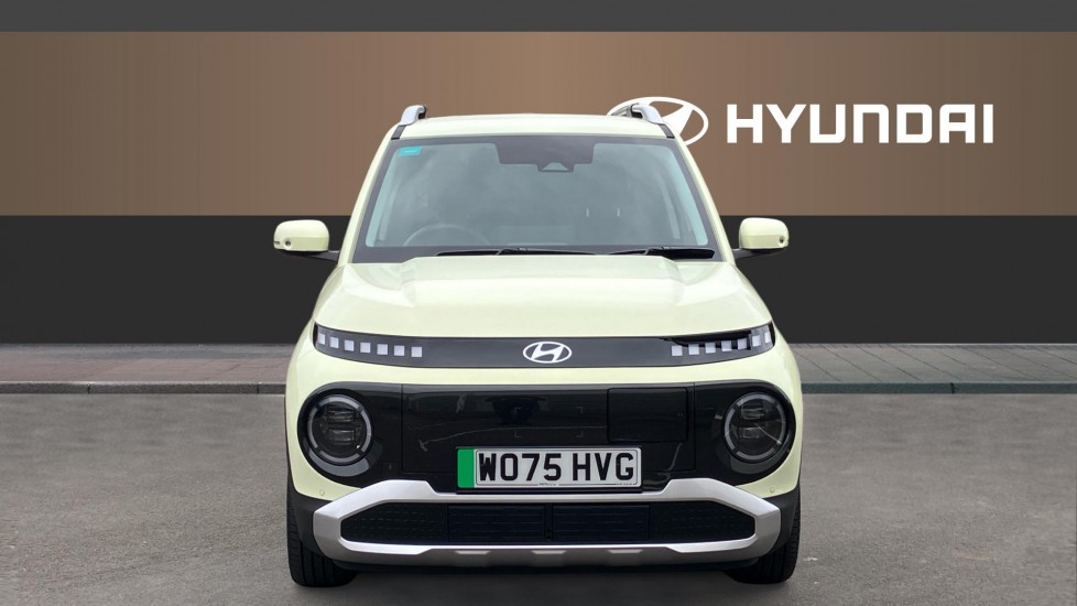 Hyundai INSTER 85kW 02 49kWh 5dr Auto Electric Hatchback - Image 3