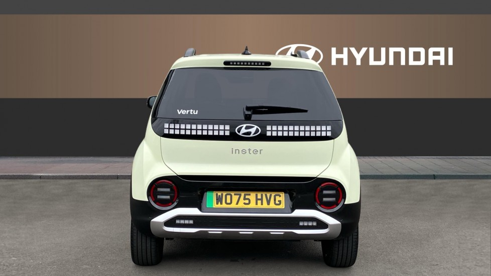 Hyundai INSTER 85kW 02 49kWh 5dr Auto Electric Hatchback - Image 6