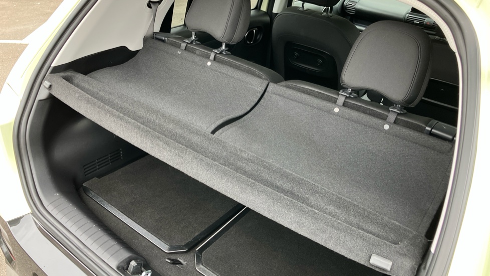 Hyundai INSTER 85kW 02 49kWh 5dr Auto Electric Hatchback - Image 21