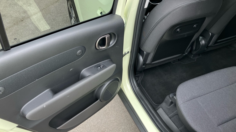 Hyundai INSTER 85kW 02 49kWh 5dr Auto Electric Hatchback - Image 32