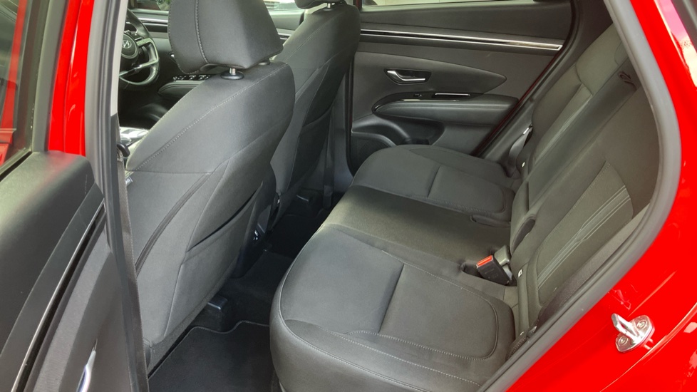 Hyundai TUCSON 1.6 TGDi Hybrid 230 Premium 5dr 2WD Auto Hybrid Estate - Image 16