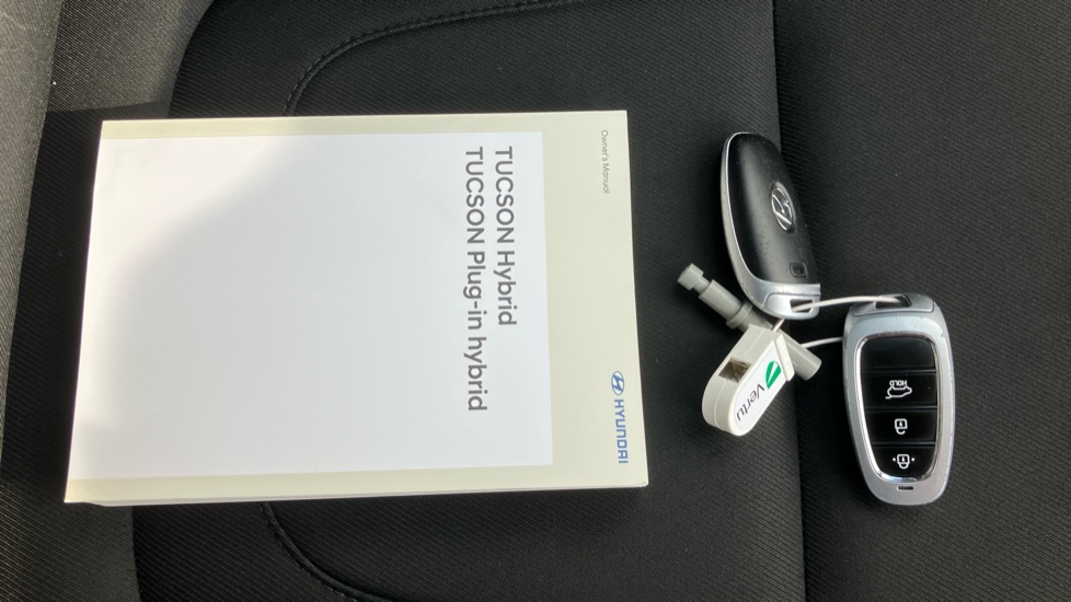 Hyundai TUCSON 1.6 TGDi Hybrid 230 Premium 5dr 2WD Auto Hybrid Estate - Image 19