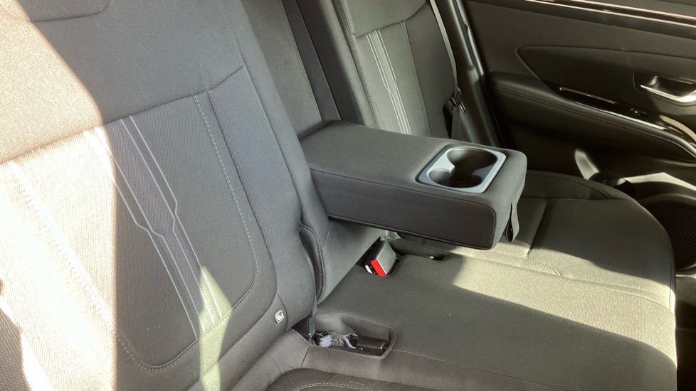 Hyundai TUCSON 1.6 TGDi Hybrid 230 Premium 5dr 2WD Auto Hybrid Estate - Image 47