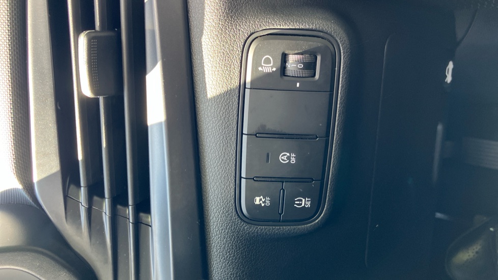 Hyundai i20 1.0T GDi 48V MHD SE Connect 5dr Petrol Hatchback - Image 22