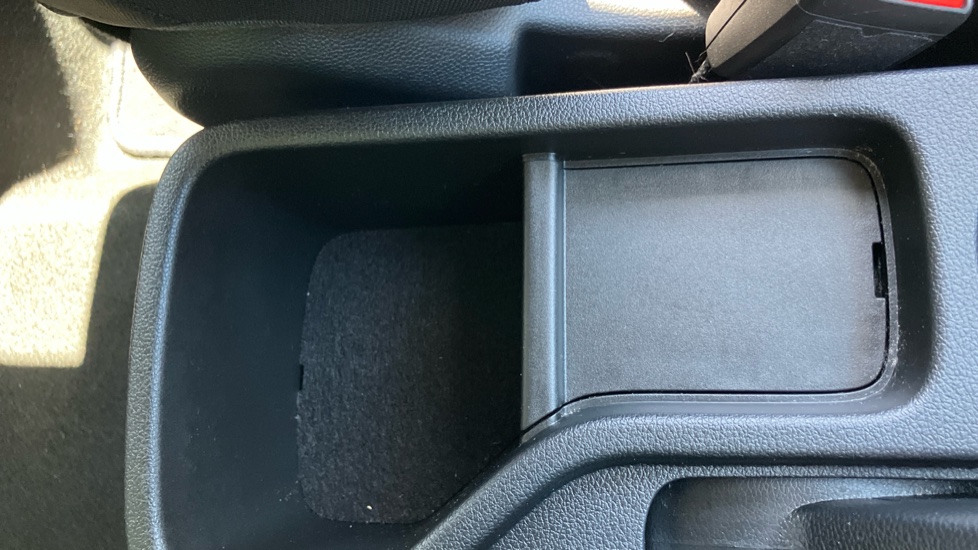 Hyundai i20 1.0T GDi 48V MHD SE Connect 5dr Petrol Hatchback - Image 34
