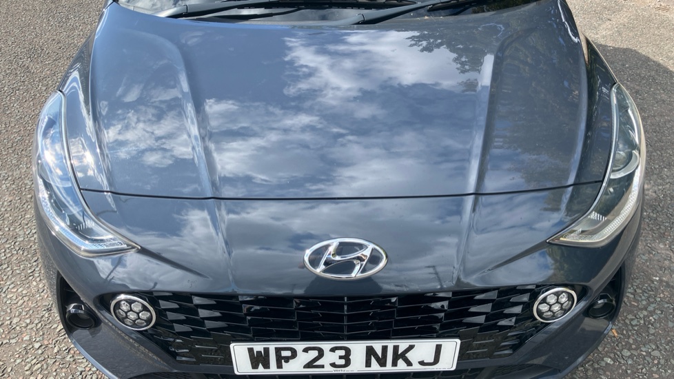 Hyundai i10 1.0 MPi Premium 5dr Petrol Hatchback - Image 8