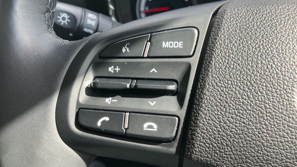 Hyundai i10 1.0 MPi Premium 5dr Petrol Hatchback - Image 25
