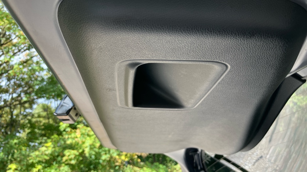 Hyundai i10 1.0 MPi Premium 5dr Petrol Hatchback - Image 44