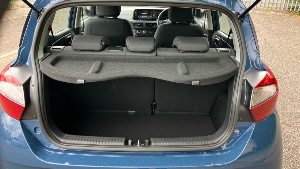 Hyundai i10 1.0 [63] Advance 5dr Auto [Nav] Petrol Hatchback - Image 4