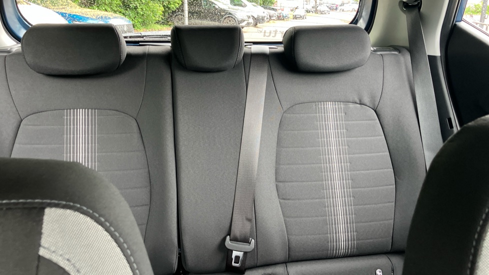 Hyundai i10 1.0 [63] Advance 5dr Auto [Nav] Petrol Hatchback - Image 15