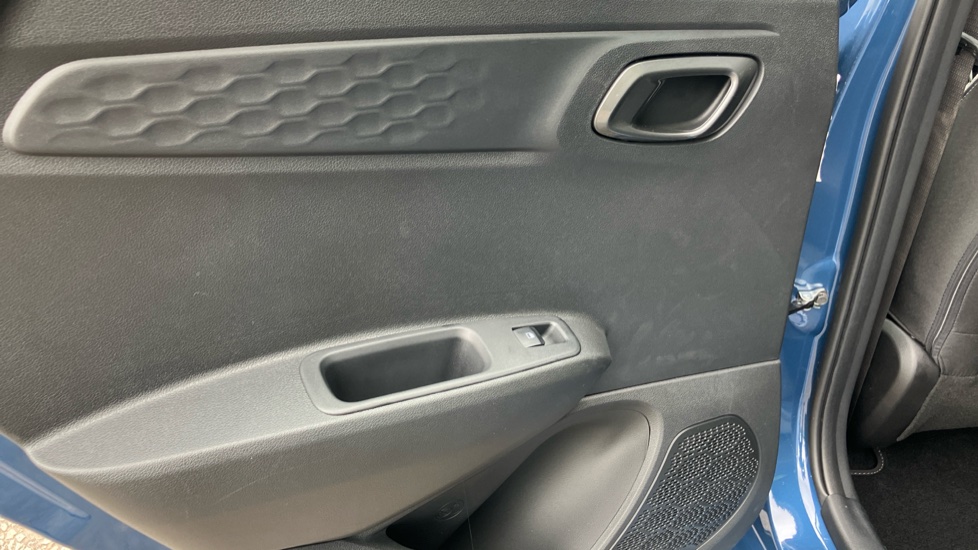 Hyundai i10 1.0 [63] Advance 5dr Auto [Nav] Petrol Hatchback - Image 42