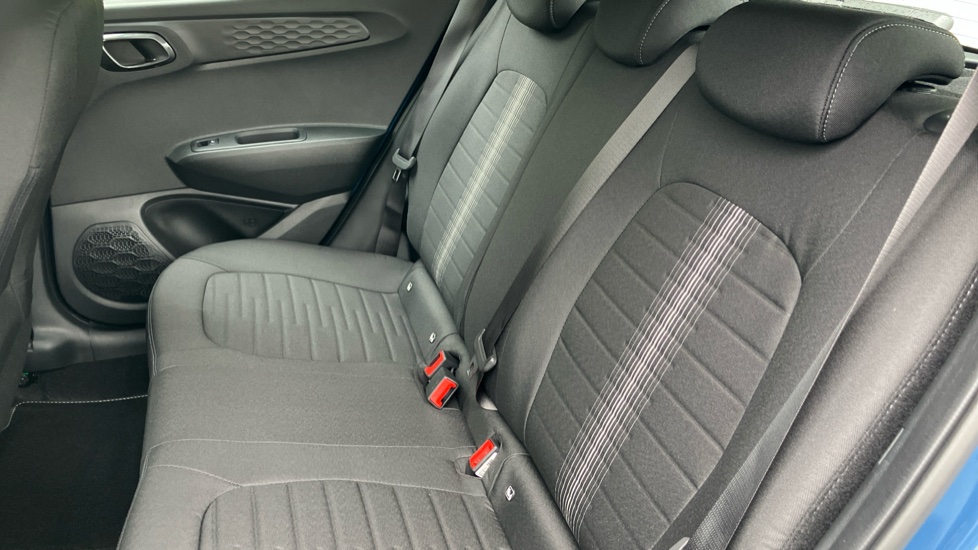 Hyundai i10 1.0 [63] Advance 5dr Auto [Nav] Petrol Hatchback - Image 44