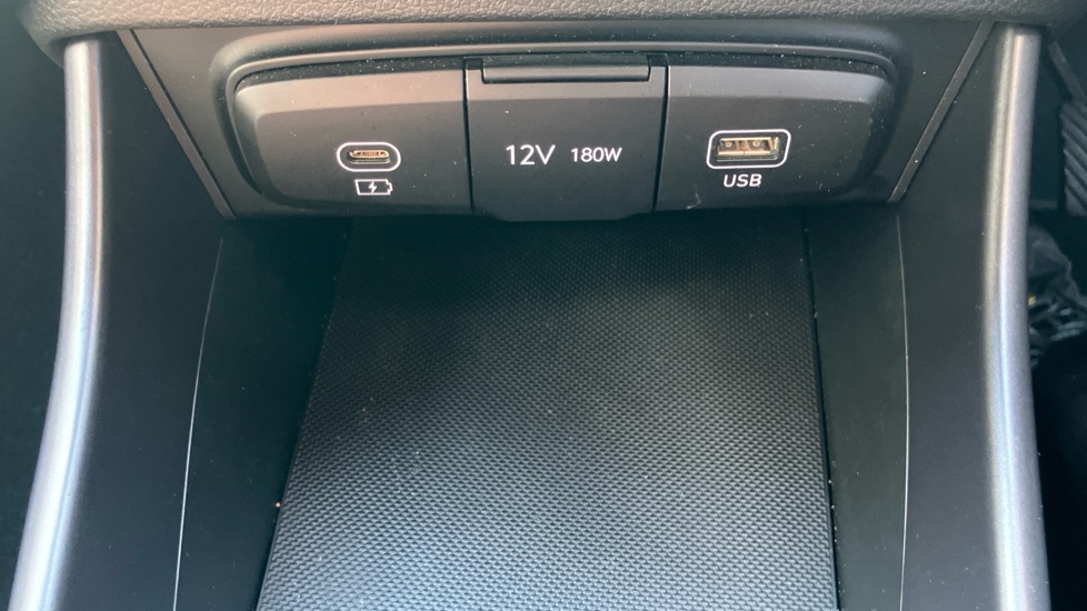Hyundai i20 1.0T GDi 90 Black Line 5dr Petrol Hatchback - Image 30