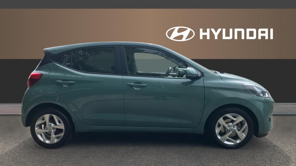 Hyundai i10 1.2 MPi SE Connect 5dr Petrol Hatchback - Image 5