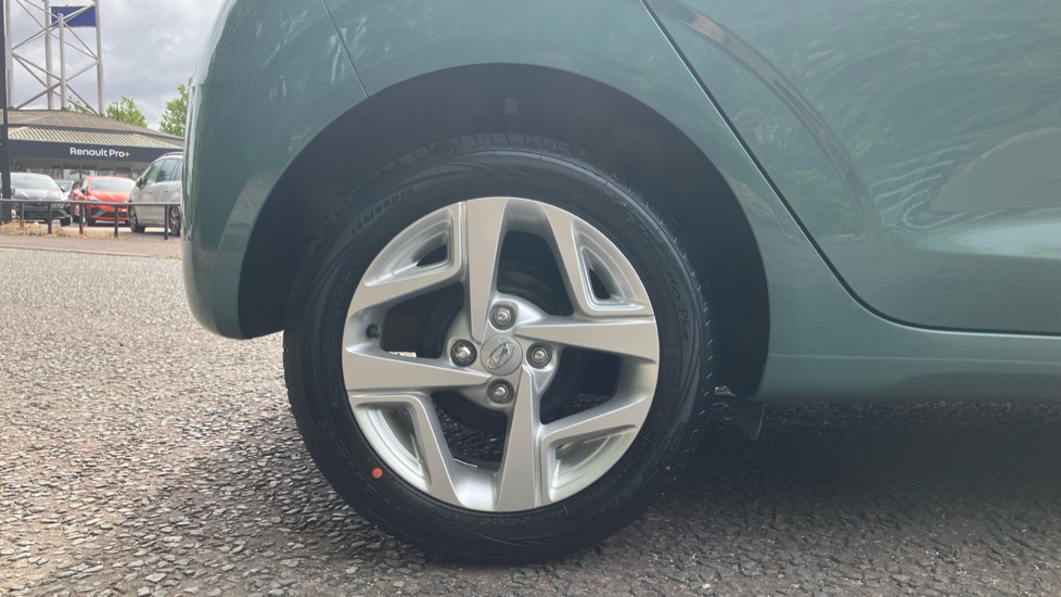 Hyundai i10 1.2 MPi SE Connect 5dr Petrol Hatchback - Image 7