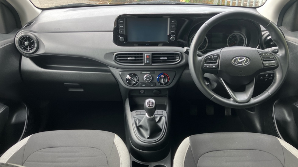 Hyundai i10 1.2 MPi SE Connect 5dr Petrol Hatchback - Image 10